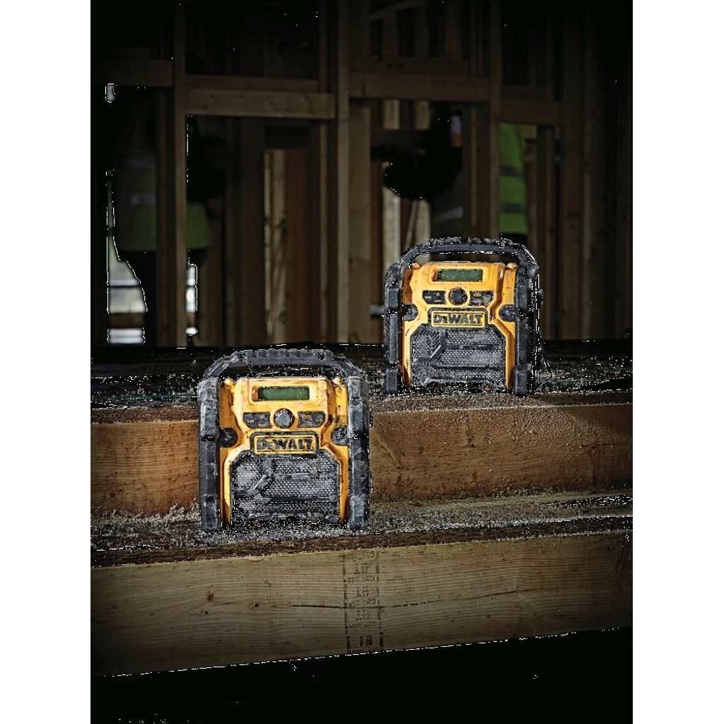 Digitalni radio DEWALT FM/AM DCR019